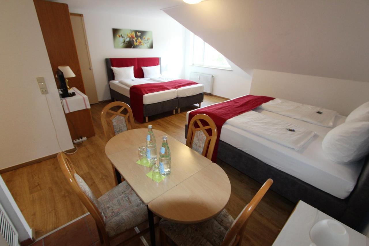 Hotel Leo Muehlhausen Esterno foto