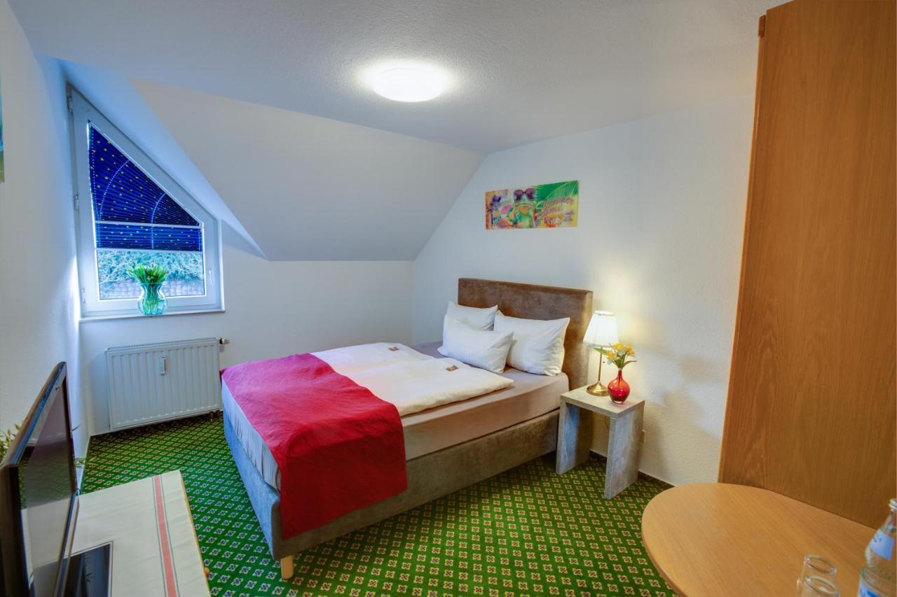 Hotel Leo Muehlhausen Esterno foto